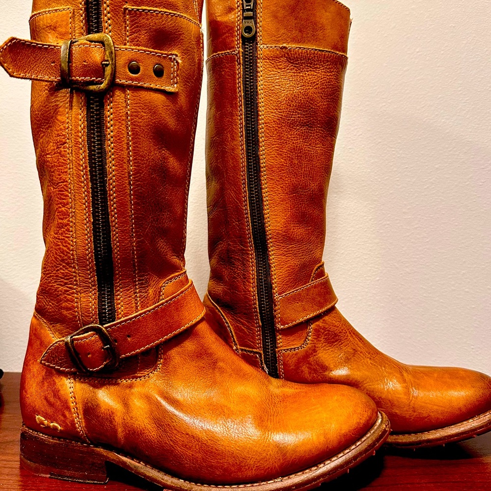 Organic leather BED|STU 9.5